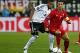 Přesuňme se do obrany. skvělý výkon předvedl v utkání Portugalska s Německem Jerome Boateng, který dokázal ubránit největší hvězdu soupeře Cristiana Ronalda.