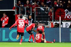 Bayern po prohře v Leverkusenu přišel o první místo. Hložek nastoupil v závěru
