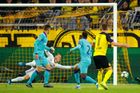 Barcelona přežila penaltu i další šance Borussie, v Dortmundu byla ráda za remízu 0:0
