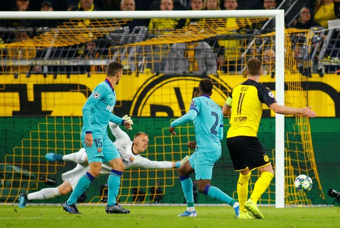 Soccer Football - Champions League - Group F - Borussia Dortmund v FC Barcelona - Signal Iduna Park, Dortmund, Germany - September 17, 2019  Borussia Dortmund's Marco Reu