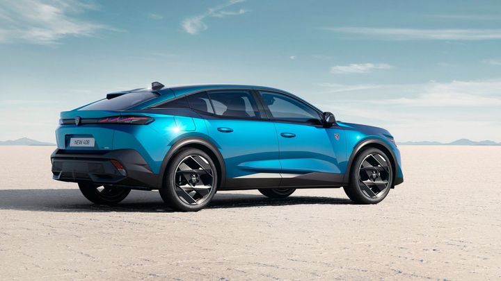 Vypadá jako SUV, ale není to SUV. Peugeot 408 je prý nový druh bez konkurence; Zdroj foto: Peugeot