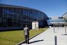 NATO se stěhuje do nové centrály. Nedobytnou pevnost postavili v Bruselu za miliardu eur