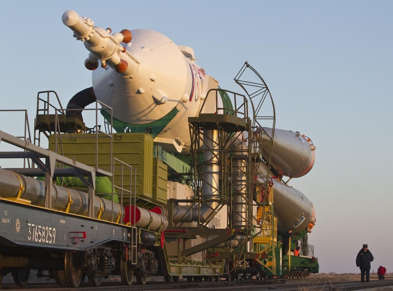 Fotogalerie: Tak se kosmodrom Bajkonur připravuje na start rakety Sojuz TMA-08M