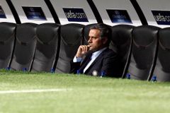 Čína zuří. Naštvaly ji italské kluby i trenér Mourinho