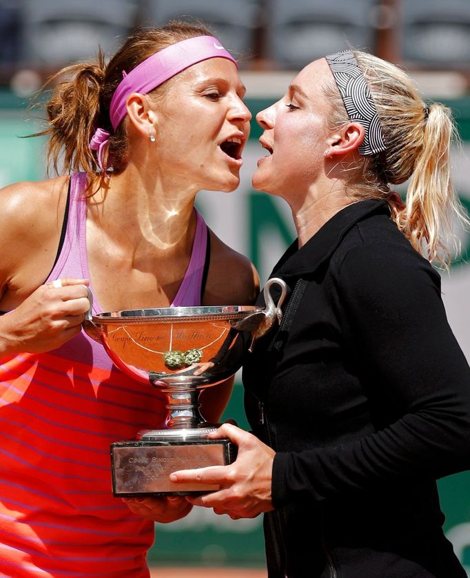 Lucie Šafářová a Bethanie Mattek-Sandsová ve finále French Open 2015