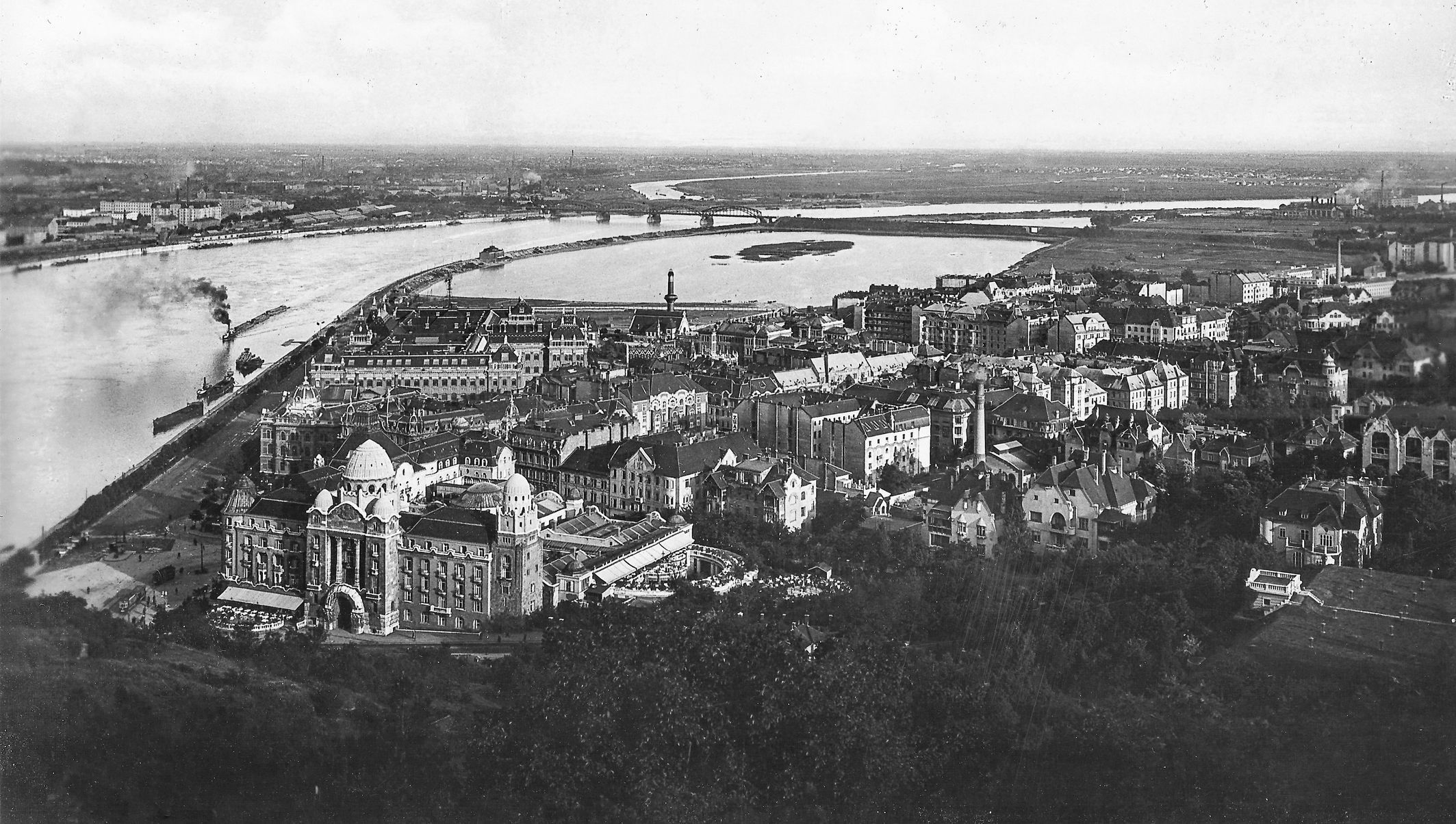 Budapešť, historie, Maďarsko, výročí, Zahraničí