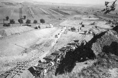 Hitler si vysnil megalomanskou dálnici přes Česko. Její zbytky můžete vidět dodnes