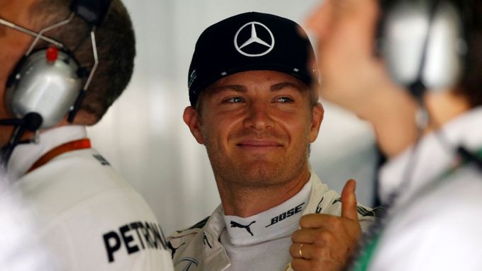 Nico Rosberg se může už jen usmívat. Po 25 letech závodění dosáhl "svého Everestu" a teď se zaměří na rodinu.