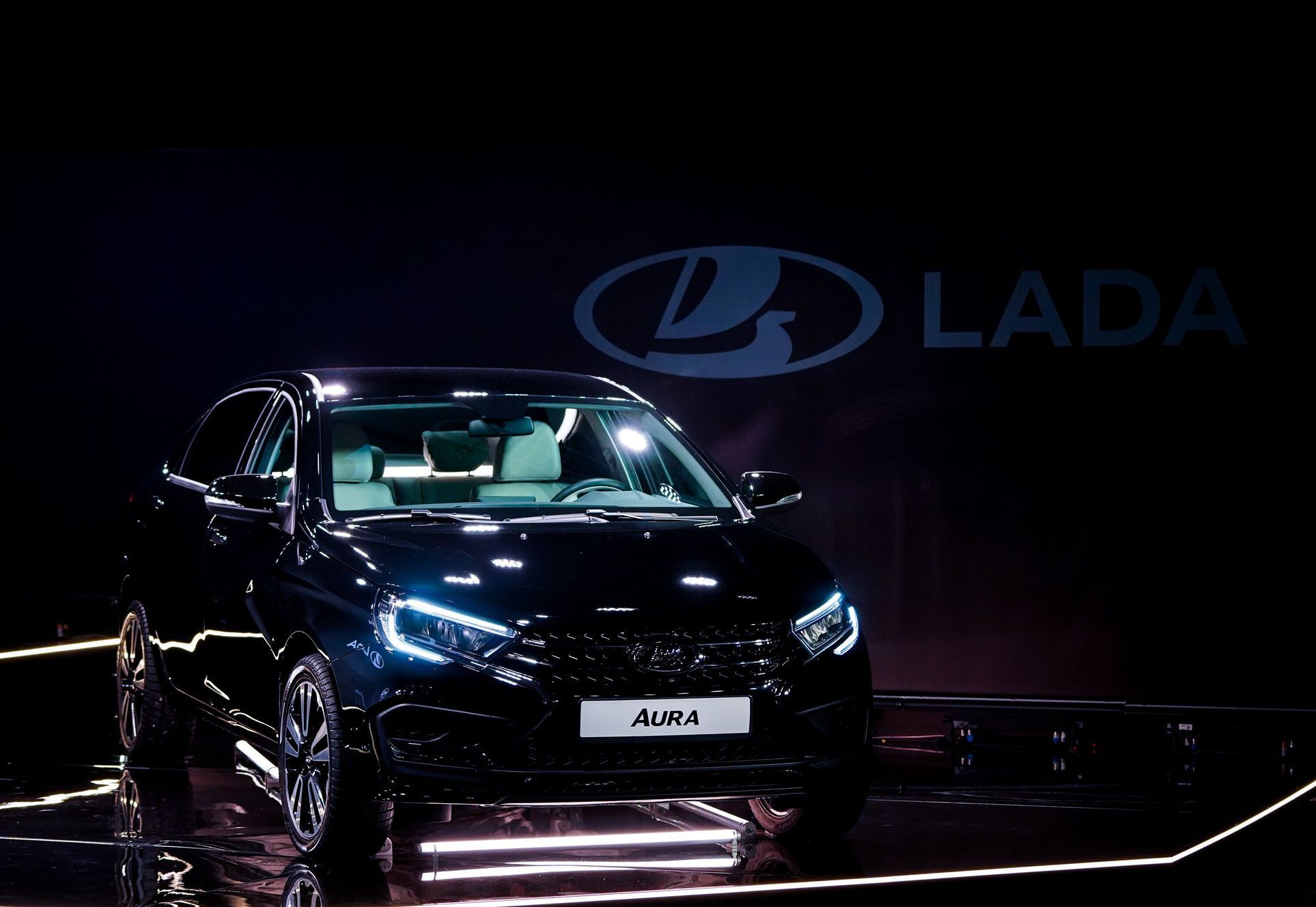 Lada Aura