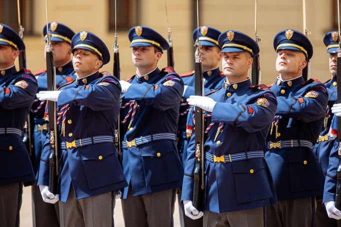 Slovenská prezidentka Zuzana Čaputová na poslední návštěvě Česka a prezidenta Petra Pavla na Pražském hradě 12.6.2024.