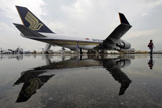 Boeing 737-400. Ilustrační foto.