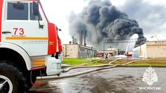 Rusko, rafinerie, požár, sankce