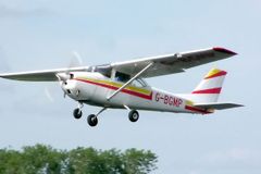 V Ústí nad Labem havaroval ultralight, pilot zemřel