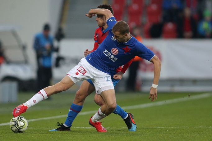 Tomáš Souček v zápase první ligy Plzeň - Slavia.