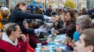 Praha si dnes 17. 11. 2019 připomíná výročí 30 let od sametové revoluce, která vedla k pádu komunistického režimu.