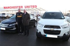 Trenér Manchesteru United dostal elektromobil Chevrolet