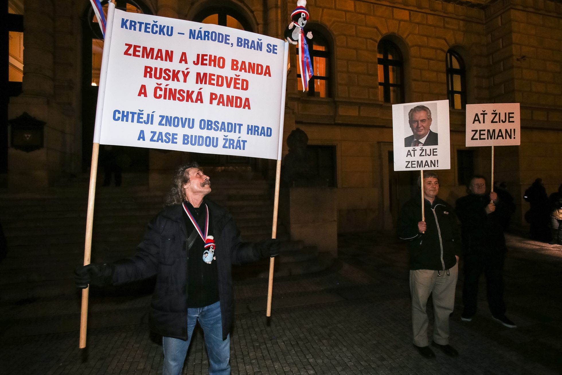 Debata na ČT Miloš Zeman a Jiří Drahoš - příznivci a příchod Zemana