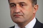 Jižní Osetie volila. Vede muž, který má v zádech Kreml