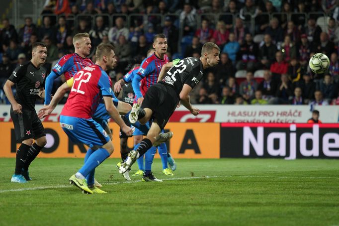 Tomáš Souček v utkání 14. kola F:L Plzeň - Slavia