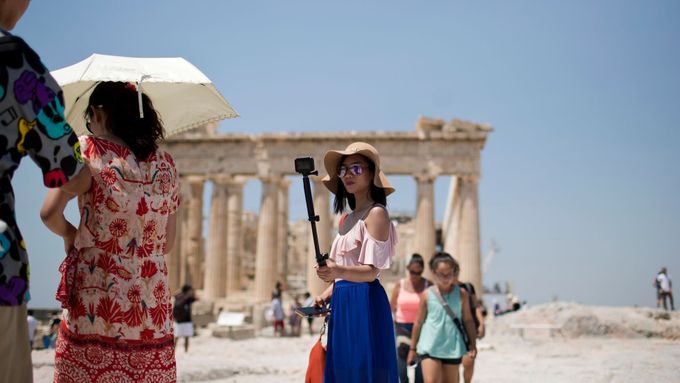 Během nejteplejších hodin je zavřená i slavná Akropolis v Aténách.