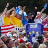 Američtí fanoušci při zahájení golfového 39. Ryder Cupu v americkém Medinahu.