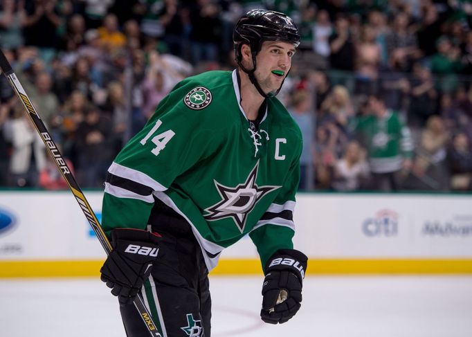 Jamie Benn (Dallas Stars) v NHL 2014-15