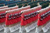 Čínským hlavním městem Pekingem v úterý prošly tisíce vojáků...