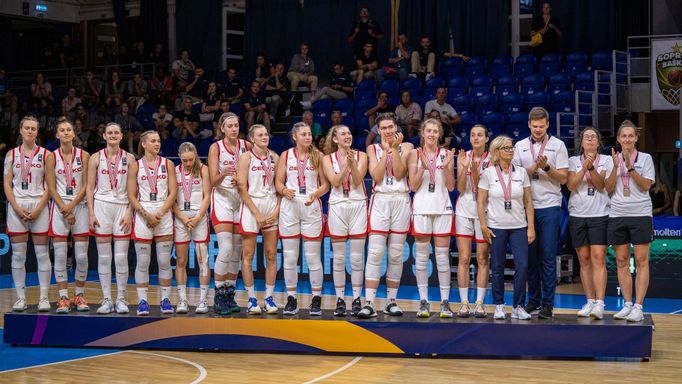 Stříbrná radost českého týmu. Medaili na evropském šampionátu do 20 let Češky vybojovaly po 18 letech.