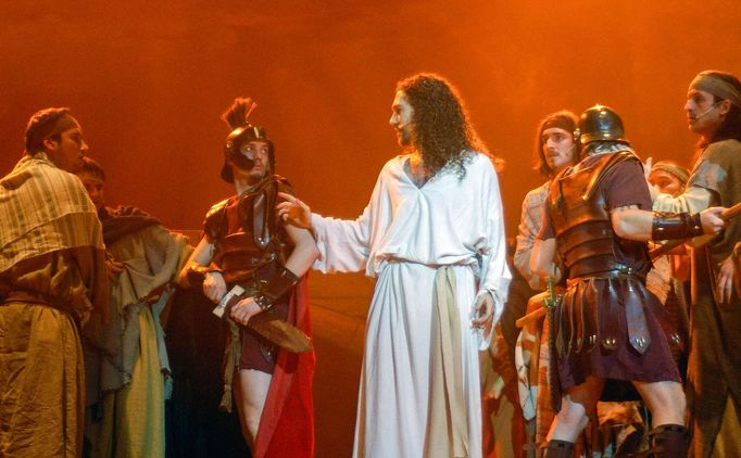 Archivní snímek z muzikálu "Jesus Christ Superstar," který měl premiéru v roce 1994 v pražském divadle Spirála na Výstavišti. Derniéra se konala v červnu 1998.