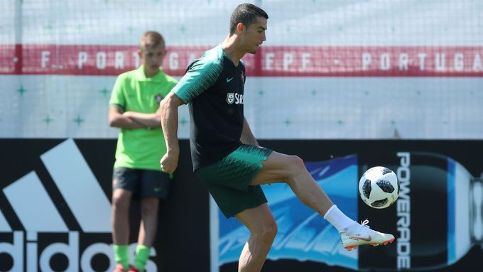 fotbal, MS 2018, Cristiano Ronaldo při tréninku Portugalska
