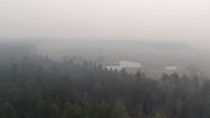Požár na Sibiři, který natočil Rus z Jakutska na video.