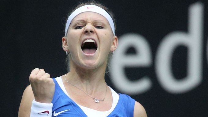 Petra Kvitová vybojovala v první sobotní dvouhře 1. kola Fed Cupu pro český tým po výhře nad Australankou Jarmilou Gajdošovou první bod.