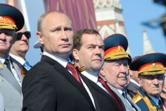 Živě: Parlament zrušil Putinovo právo zasáhnout na Ukrajině