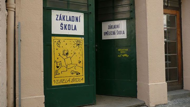 Arcibiskupství zamítlo transformaci Veselé školy na soukromou, zůstali tři učitelé