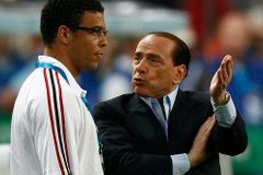 Berlusconi prodal fotbalový klub AC Milán čínskému investorovi. Za 20 miliard korun