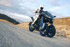Yamaha překopává zavedené zvyklosti v kategorii sportovních motocyklů.