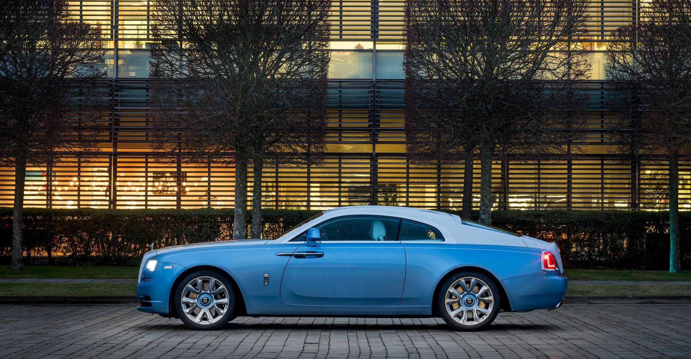 Rolls-Royce Wraith Falcon.