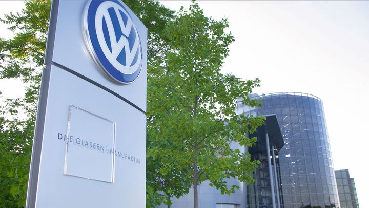 Čína si brousí zuby na továrny VW v Německu. Obejde cla a potrápí domácí značky