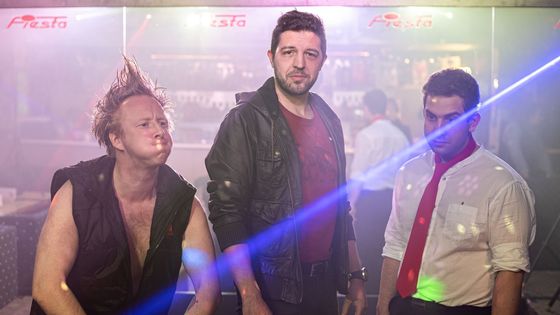Herci sKORO NA mizině, koštování i mše na internetu. Tak si Češi poradili s covidem