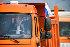 Putin se v kamionu nepřipoutal, ale předpisy dodržel, protože most se ještě neužívá, tvrdí ochranka