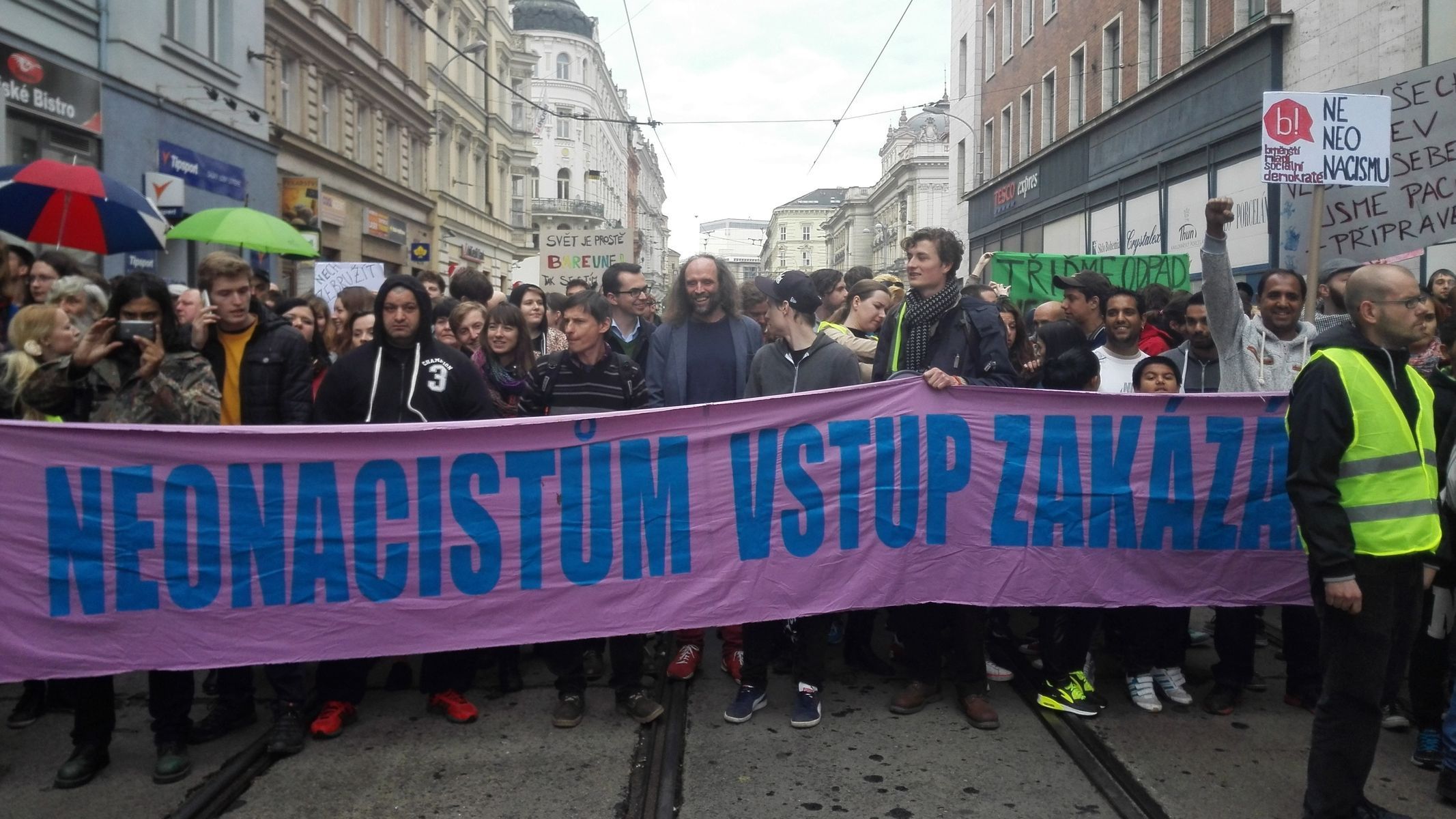 Proti neonacistům. Pochod v Brně