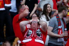 Náskok Liverpoolu se po remíze s West Hamem znovu ztenčil, boj o titul je otevřený