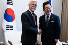 Nejdřív reaktor, pak auta. Petr Pavel řešil superzakázku s hlavou Koreje