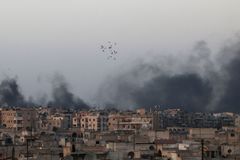 Syrské letectvo zaútočilo na Aleppo, zemřelo nejméně 31 civilistů