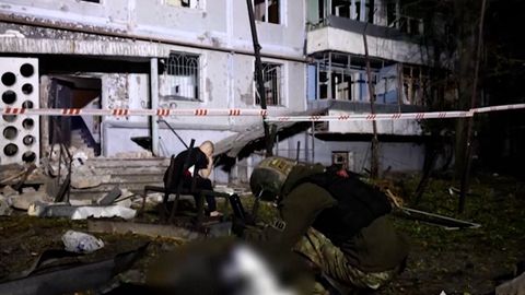 "Zhroutí se jaderný řád." Ukrajina bije na poplach kvůli dění v Záporožské elektrárně