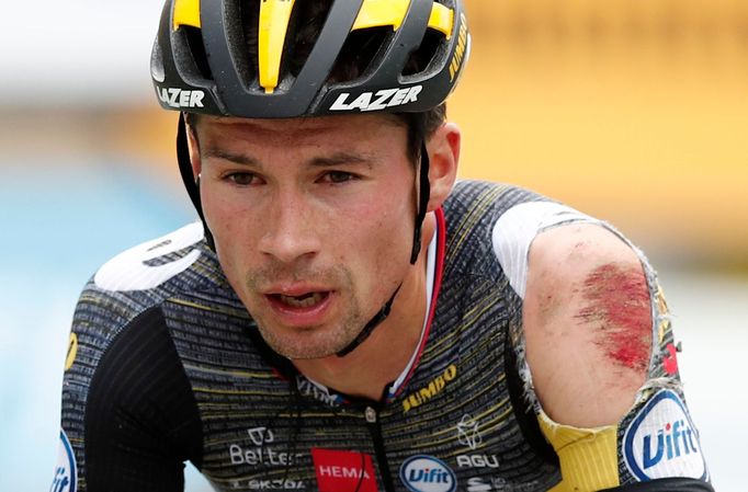 3. etapa Tour de France 2021: Sedřený Primož Roglič.