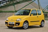 Fiat Seicento 1.1 Sporting (40 kW), rok 2002, najeto 85 000 km. Cena: 35 000 Kč.