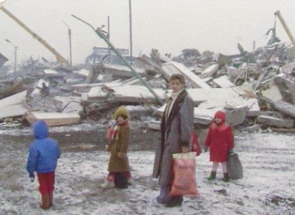 Jednorázové užití / Fotogalerie / Tak v roce 1988 vypadalo děsivé zemětřesení v Armenii / Youtube