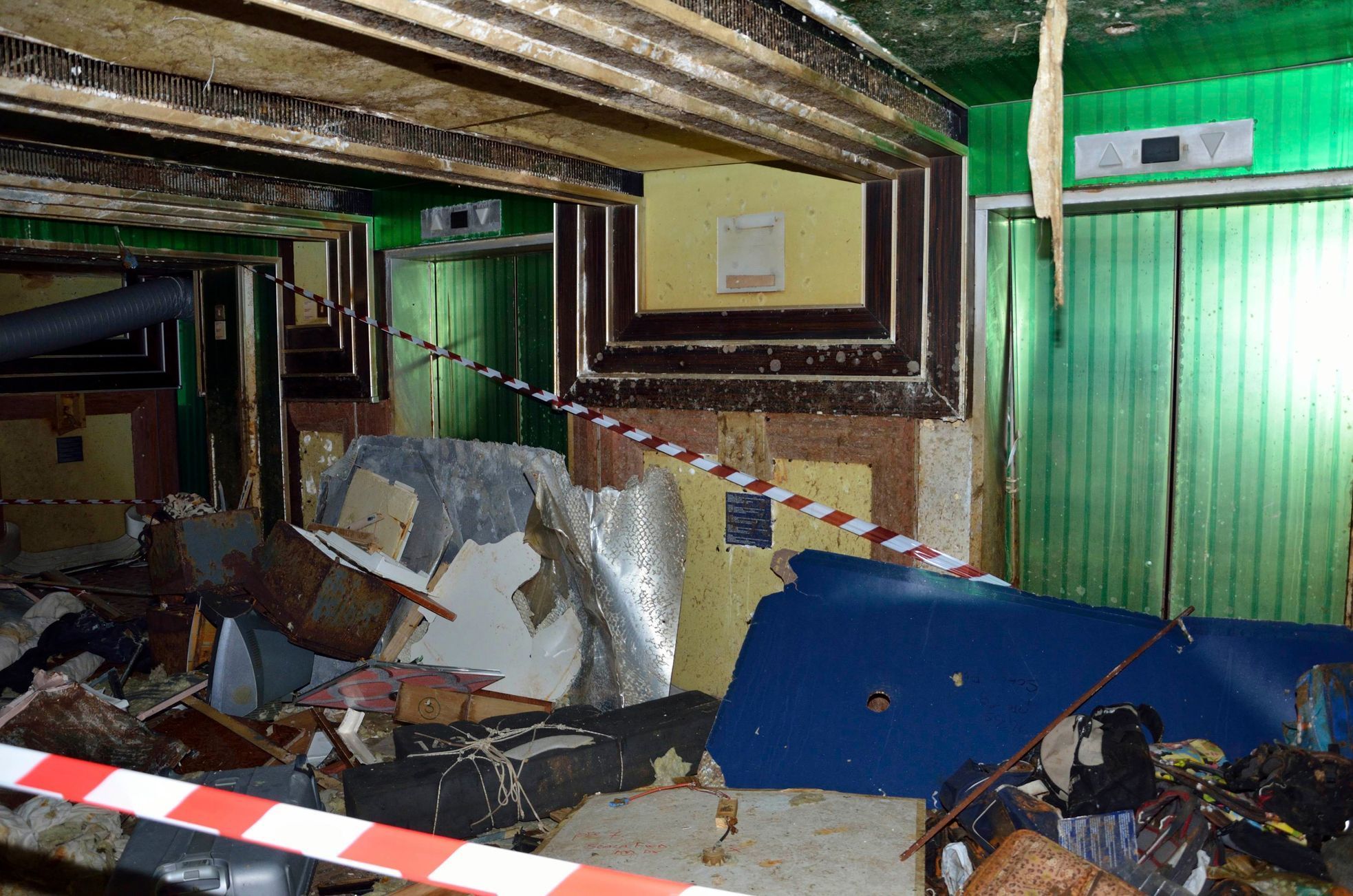 Vyzdvižení potopené lodi Costa Concordia