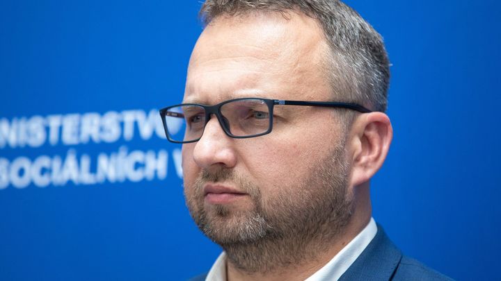 O Jurečkovi lidovci rozhodnou zítra. Sám jim návrh na své odvolání dávat nebudu, řekl